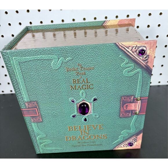 Real Musgrave Pocket Dragons "BELIEVE IN DRAGONS" BOOK/FIGURINE - Picture 1 of 9